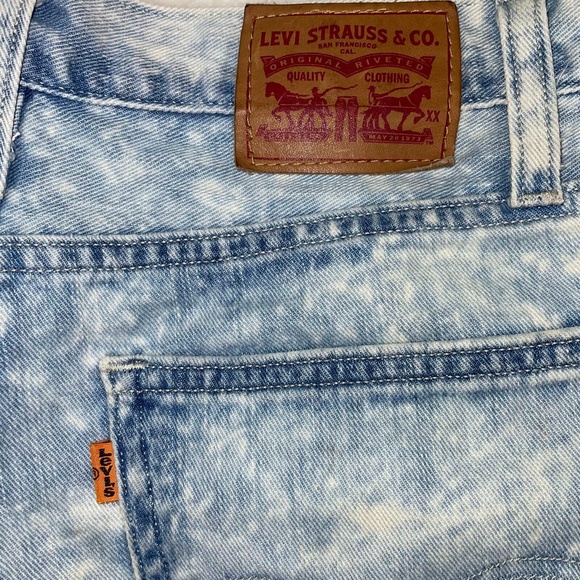 Levi's Orange Tab Reissue Light Blue Acid Wash Denim Jean Shorts Women's 29 EUC - Picture 7 of 11